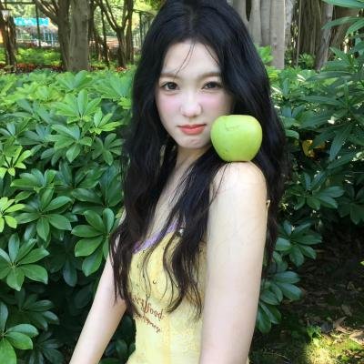 黑色池塘